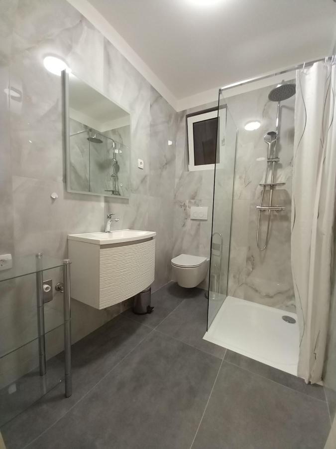 Apartmani Nizic Jadranovo Exterior foto